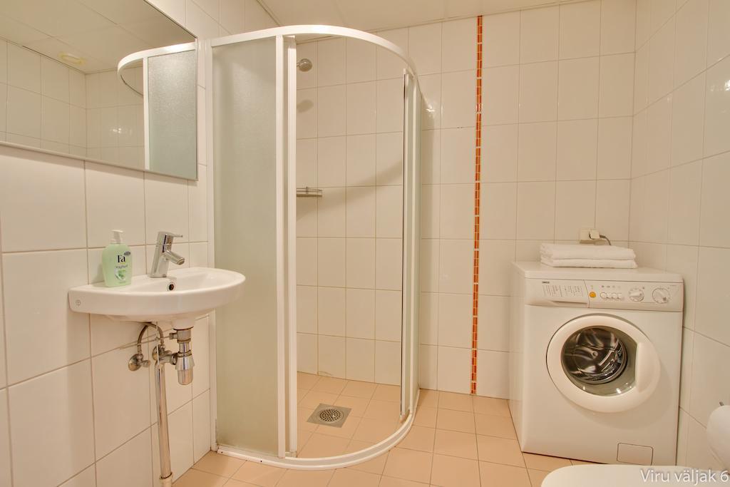 Luxury Suites - Viru Keskus By Rikas Hotels تالين الغرفة الصورة